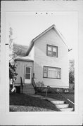 2621 S KINNICKINNIC AVE, a Gabled Ell house, built in Milwaukee, Wisconsin in 1888.