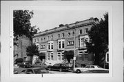 918-924 E KNAPP ST, a Neoclassical/Beaux Arts row house/townhouse, built in Milwaukee, Wisconsin in 1897.