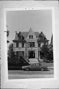 2006 E LAFAYETTE PL, a Early Gothic Revival house, built in Milwaukee, Wisconsin in 1895.