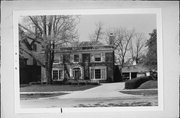 2128 E LAFAYETTE PL, a Colonial Revival/Georgian Revival house, built in Milwaukee, Wisconsin in 1937.