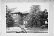 2281-2283 N LAKE DR, a Spanish/Mediterranean Styles duplex, built in Milwaukee, Wisconsin in 1921.