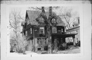 2679 N LAKE DR, a Side Gabled house, built in Milwaukee, Wisconsin in 1899.