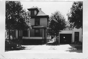 447 W  DOTY ST, a American Foursquare house, built in Madison, Wisconsin in 1903.