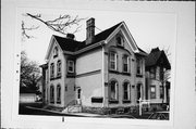 2625 S LENOX ST, a Italianate apartment/condominium, built in Milwaukee, Wisconsin in 1881.