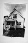 2819 S LENOX ST, a Front Gabled house, built in Milwaukee, Wisconsin in 1918.