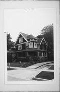 2834 N MURRAY AVE, a Arts and Crafts house, built in Milwaukee, Wisconsin in 1906.