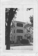 1123 ELIZABETH ST, a Craftsman apartment/condominium, built in Madison, Wisconsin in 1917.