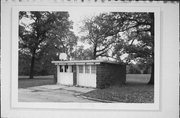 5000 W NATIONAL AVE (BARRONS CIRCLE), a Astylistic Utilitarian Building garage, built in Milwaukee, Wisconsin in 1938.