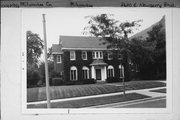 2620 E NEWBERRY BLVD, a Colonial Revival/Georgian Revival house, built in Milwaukee, Wisconsin in 1923.