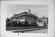 2726 E NEWBERRY BLVD, a Prairie School house, built in Milwaukee, Wisconsin in 1909.