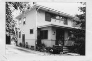 2263 FOX AVE, a Prairie School house, built in Madison, Wisconsin in 1925.