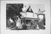 1702 E NEWPORT AVE, a American Foursquare house, built in Milwaukee, Wisconsin in 1905.