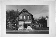 540 W NORTH AVE, a Italianate retail building, built in Milwaukee, Wisconsin in 1886.