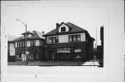 5513 W NORTH AVE, a Arts and Crafts small retail building, built in Milwaukee, Wisconsin in 1921.