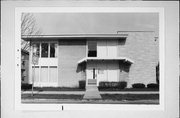 1945 N OAKLAND, a Contemporary apartment/condominium, built in Milwaukee, Wisconsin in 1962.