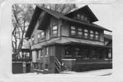 818 PROSPECT PL, a Prairie School house, built in Madison, Wisconsin in 1909.