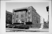 2632 N OAKLAND AVE, a Other Vernacular apartment/condominium, built in Milwaukee, Wisconsin in 1926.