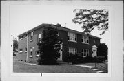 1901-07 E OKLAHOMA AVE, a Colonial Revival/Georgian Revival apartment/condominium, built in Milwaukee, Wisconsin in 1952.