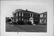 2426 E OKLAHOMA AVE 2426 E OKLAHOMA AVE, a Colonial Revival/Georgian Revival apartment/condominium, built in Milwaukee, Wisconsin in 1952.