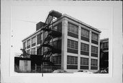 139 E OREGON ST, a International Style industrial bldg/manufacturing facility, built in Milwaukee, Wisconsin in 1927.