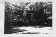 2803 RIDGE RD, a International Style house, built in Madison, Wisconsin in 1940.