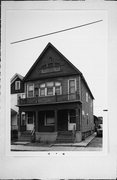 449-451 E LINCOLN AVE, a Front Gabled duplex/two-flat, built in Milwaukee, Wisconsin in 1909.