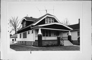 467 E LINCOLN AVE, a Bungalow house, built in Milwaukee, Wisconsin in 1924.