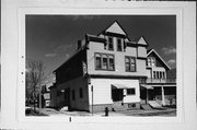 800-802 E LINCOLN AVE, a Queen Anne retail building, built in Milwaukee, Wisconsin in .