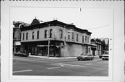 600-604 W LINCOLN AVE, a Queen Anne large retail building, built in Milwaukee, Wisconsin in 1898.