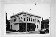 636 W LINCOLN AVE, a Commercial Vernacular small retail building, built in Milwaukee, Wisconsin in 1914.