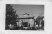 1118 SHERMAN AVE, a Craftsman house, built in Madison, Wisconsin in 1905.