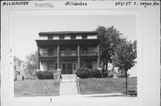 2931-37 S LOGAN AVE, a Colonial Revival/Georgian Revival apartment/condominium, built in Milwaukee, Wisconsin in 1895.