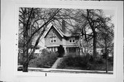2940 S LOGAN AVE, a Arts and Crafts house, built in Milwaukee, Wisconsin in 1902.