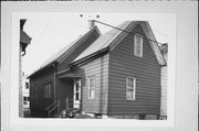 1011 OR 1009A W MADISON ST (REAR), a Side Gabled house, built in Milwaukee, Wisconsin in .