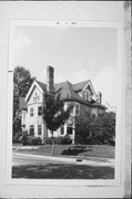2903 N MARIETTA AVE, a Queen Anne house, built in Milwaukee, Wisconsin in 1898.
