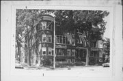 3205 N MARIETTA AVE, a Colonial Revival/Georgian Revival apartment/condominium, built in Milwaukee, Wisconsin in 1909.