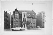 4201 MARTIN DR, a English Revival Styles apartment/condominium, built in Milwaukee, Wisconsin in 1929.