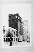 225 E MASON ST, a Romanesque Revival large office building, built in Milwaukee, Wisconsin in 1892.