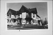 2200-22 W MCKINLEY AVE, a Queen Anne duplex/two-flat, built in Milwaukee, Wisconsin in 1975.