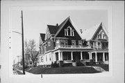 2932 W MCKINLEY BLVD, a Colonial Revival/Georgian Revival house, built in Milwaukee, Wisconsin in 1903.
