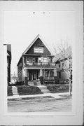 3306-3308 W MCKINLEY BLVD, a Front Gabled duplex/two-flat, built in Milwaukee, Wisconsin in 1908.