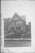 3306-3308 W MCKINLEY BLVD, a Front Gabled duplex/two-flat, built in Milwaukee, Wisconsin in 1908.