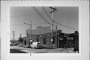 252 E MENOMONEE ST, a Commercial Vernacular garage (residential), built in Milwaukee, Wisconsin in 1928.