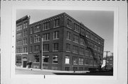 306 N MILWAUKEE ST, a Commercial Vernacular warehouse, built in Milwaukee, Wisconsin in 1915.