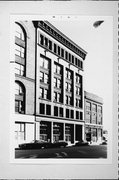 524 N MILWAUKEE ST, a Neoclassical/Beaux Arts retail building, built in Milwaukee, Wisconsin in .