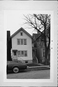 1404 W MINERAL ST, a Gabled Ell house, built in Milwaukee, Wisconsin in .