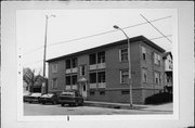 905 E PEARSON ST, a Neoclassical/Beaux Arts apartment/condominium, built in Milwaukee, Wisconsin in 1908.