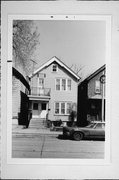 1024-26 W PIERCE ST, a Front Gabled duplex/two-flat, built in Milwaukee, Wisconsin in .