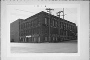 1133 W PIERCE ST (AKA 710 S 12TH ST), a Astylistic Utilitarian Building industrial bldg/manufacturing facility, built in Milwaukee, Wisconsin in 1902.
