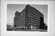 222 W PITTSBURGH AVE, a Commercial Vernacular warehouse, built in Milwaukee, Wisconsin in 1913.